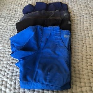 Lot of 4 Greys Anatomy scrub top size small